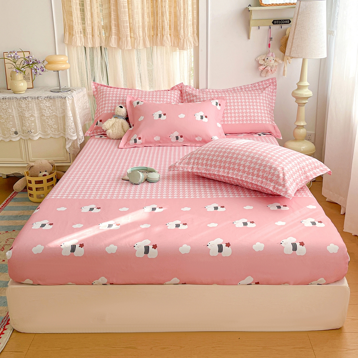 纽缦家纺 2026新款舒适透气细沙卡通印花老粗布床笠 田园小兔-粉