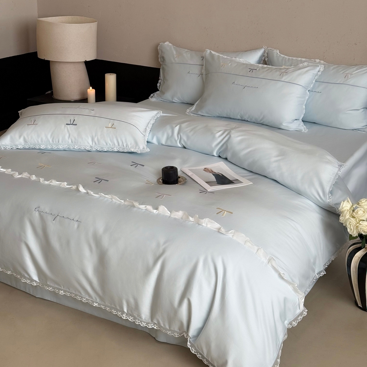 91家纺网 家纺一手货源 找家纺 佳汐蓝家纺 2026春夏新款全棉纯棉刺绣四件套-半糖主义 半糖主义-蓝色