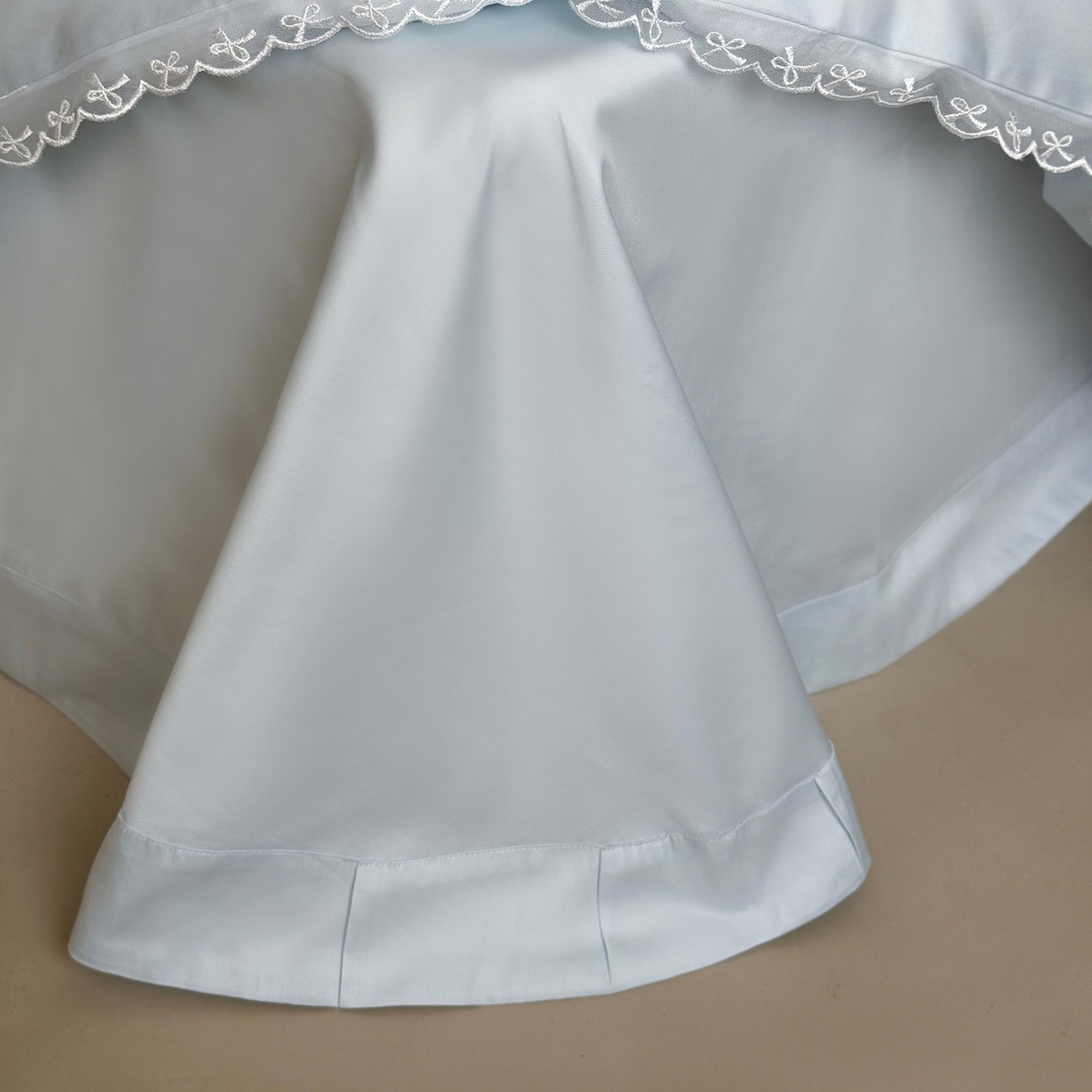 91家纺网 家纺一手货源 找家纺 佳汐蓝家纺 2026春夏新款全棉纯棉刺绣四件套-半糖主义 半糖主义-蓝色