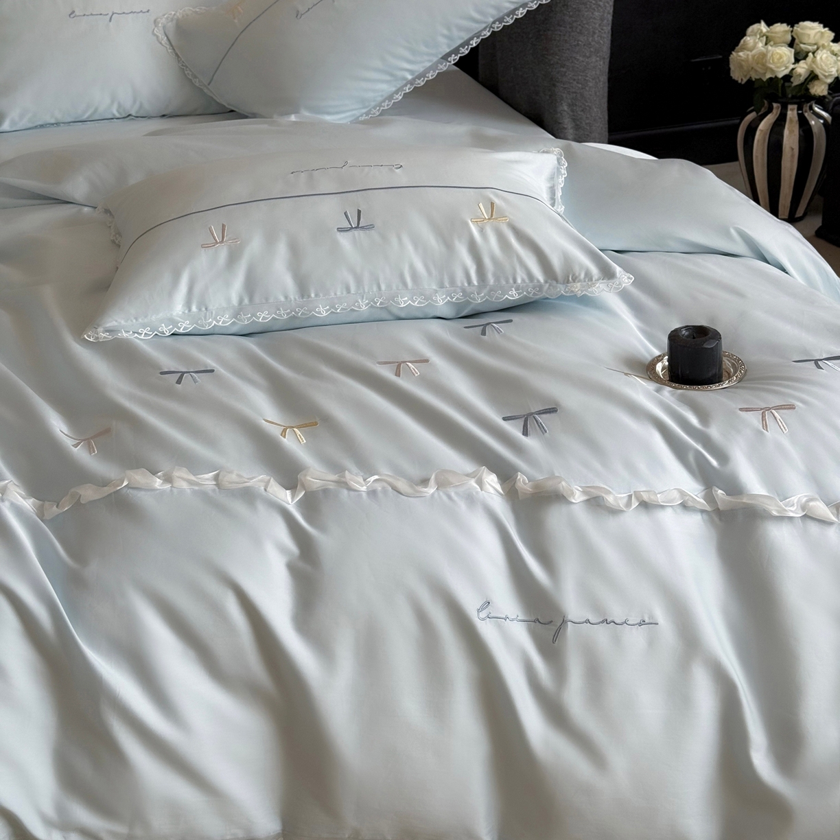 91家纺网 家纺一手货源 找家纺 佳汐蓝家纺 2026春夏新款全棉纯棉刺绣四件套-半糖主义 半糖主义-蓝色