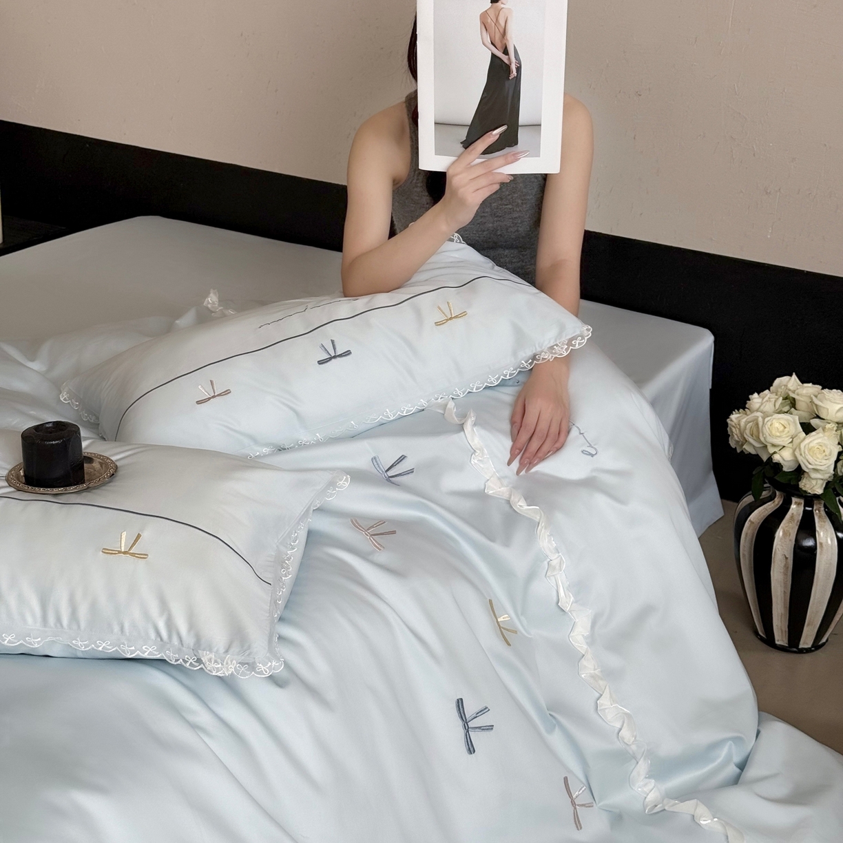 91家纺网 家纺一手货源 找家纺 佳汐蓝家纺 2026春夏新款全棉纯棉刺绣四件套-半糖主义 半糖主义-蓝色