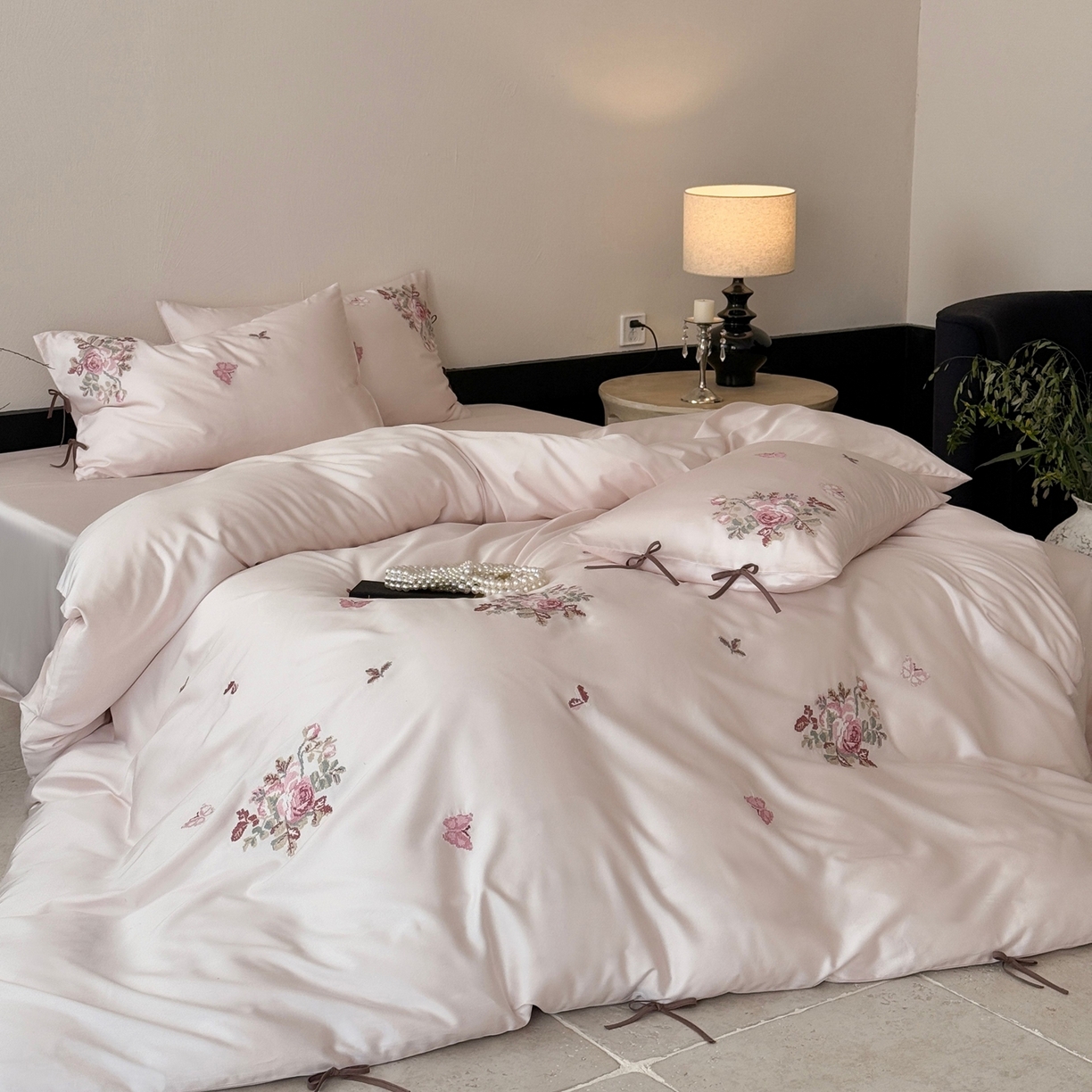 91家纺网 家纺一手货源 找家纺 佳汐蓝家纺 2026春夏新款长绒棉纯棉刺绣四件套-时光织锦 时光织锦-微醺粉