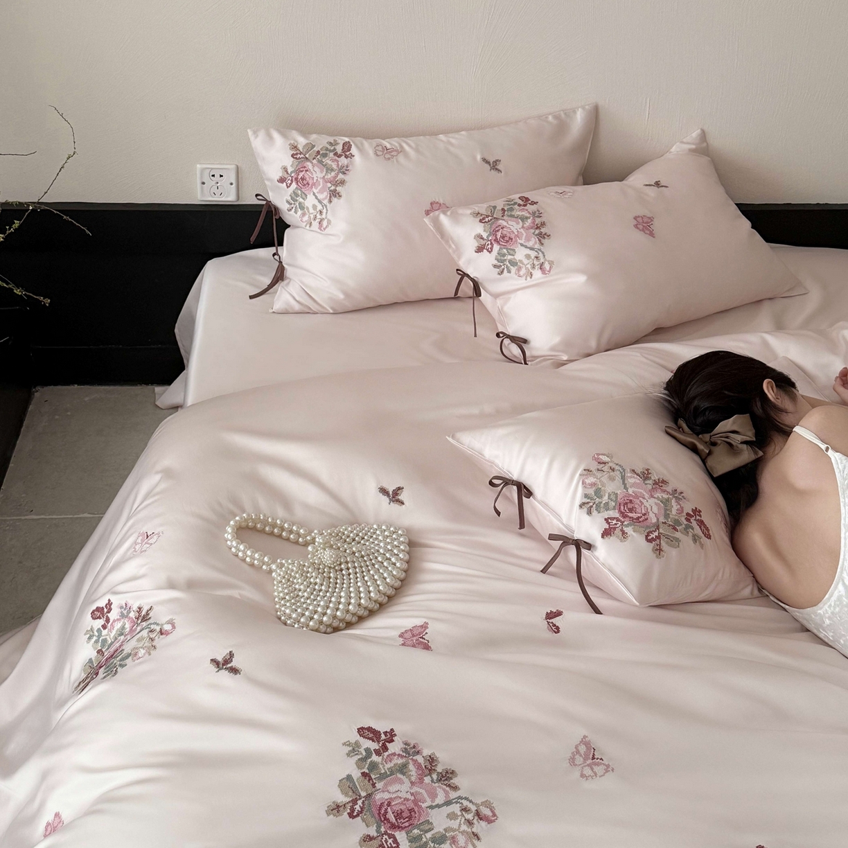 91家纺网 家纺一手货源 找家纺 佳汐蓝家纺 2026春夏新款长绒棉纯棉刺绣四件套-时光织锦 时光织锦-微醺粉