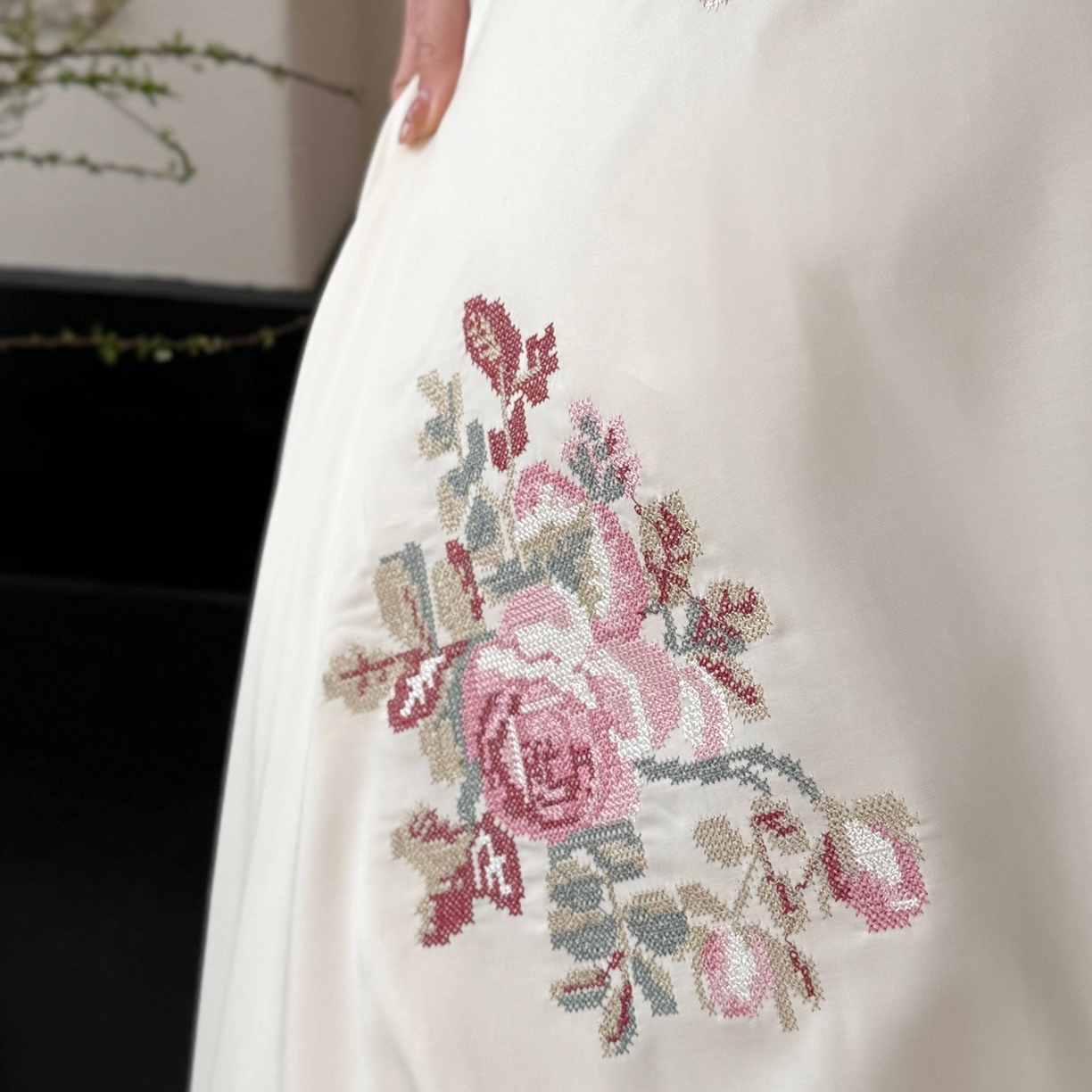 91家纺网 家纺一手货源 找家纺 佳汐蓝家纺 2026春夏新款长绒棉纯棉刺绣四件套-时光织锦 时光织锦-富士白