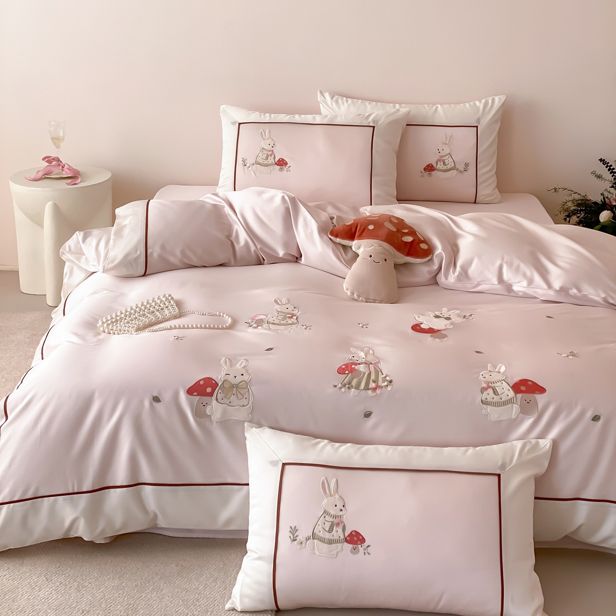 91家纺网 家纺一手货源 找家纺 （总）佳汐蓝家纺 2026春夏新款长绒棉纯棉贴布绣四件套-蘑菇小兔