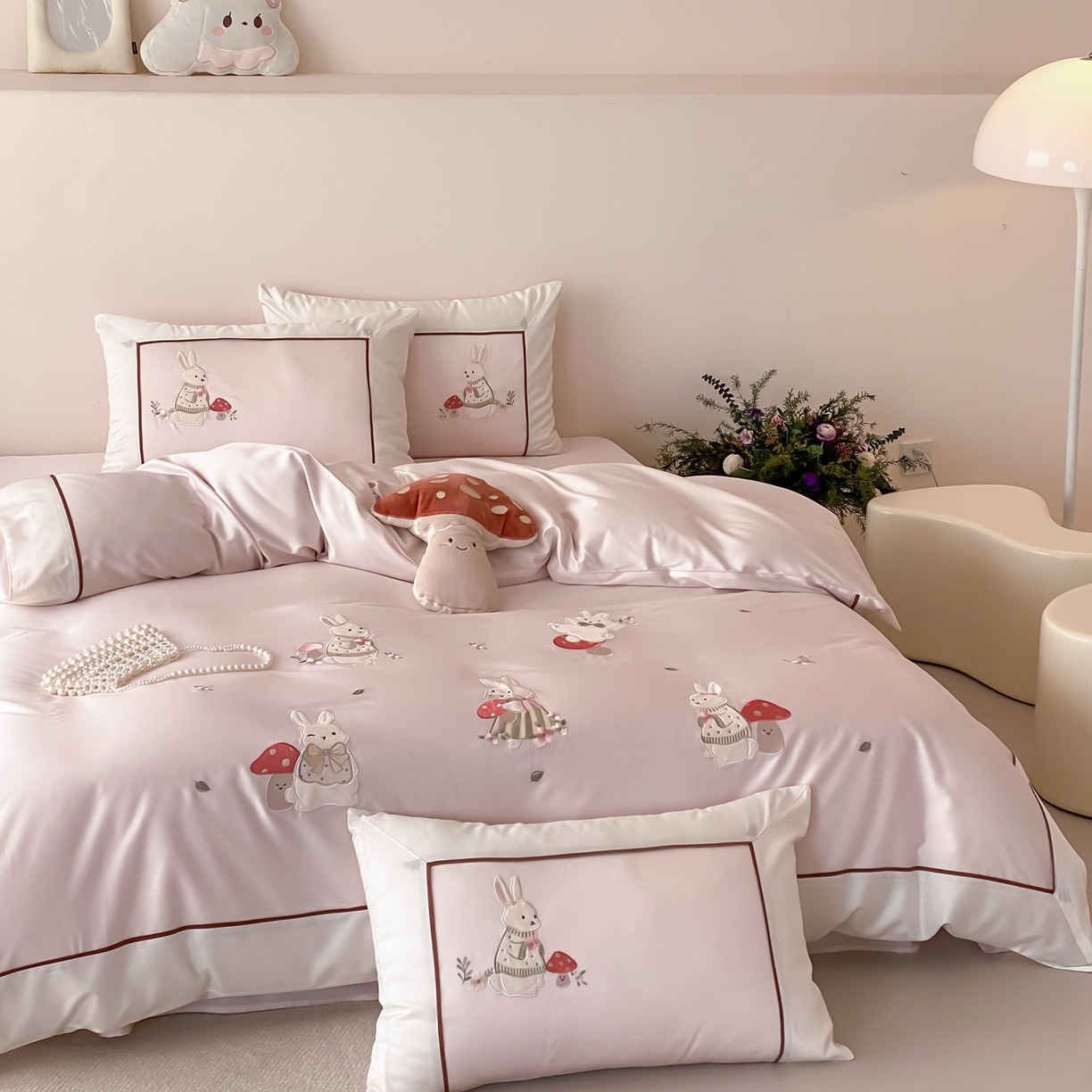 91家纺网 家纺一手货源 找家纺 （总）佳汐蓝家纺 2026春夏新款长绒棉纯棉贴布绣四件套-蘑菇小兔