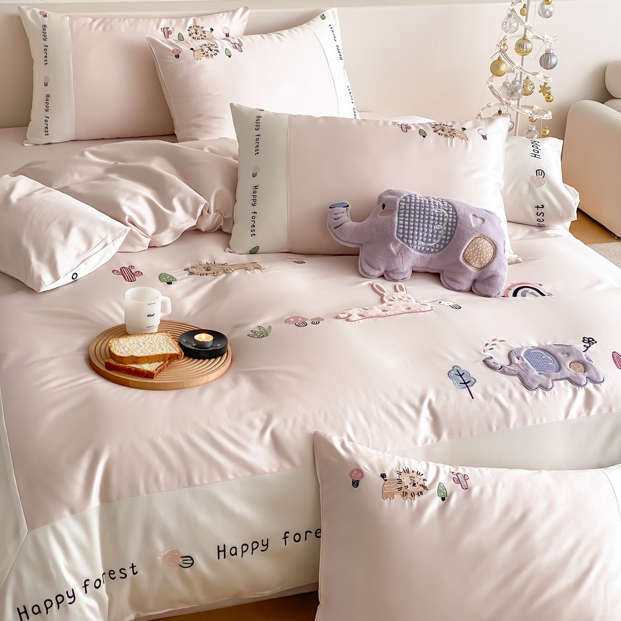 91家纺网 家纺一手货源 找家纺 （总）佳汐蓝家纺 2026春夏新款长绒棉纯棉贴布刺绣四件套-暖暖森林屋