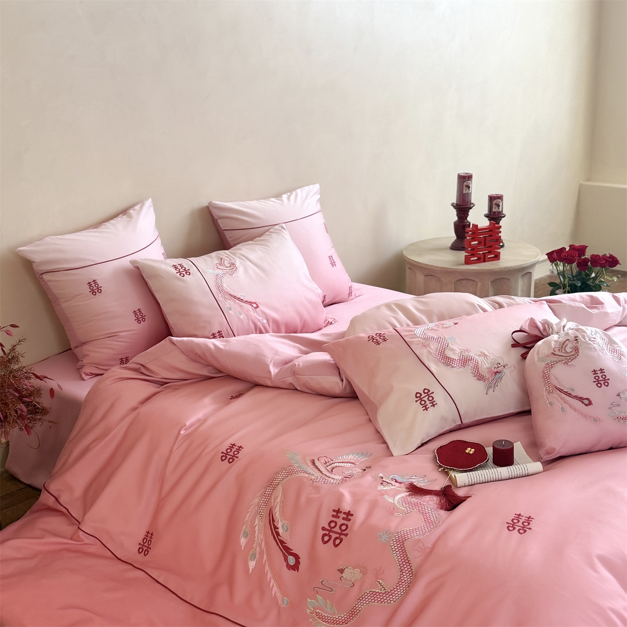 91家纺网 家纺一手货源 找家纺 江涞 2026新款100长绒棉数码印花刺绣四件套-承欢 承欢-粉