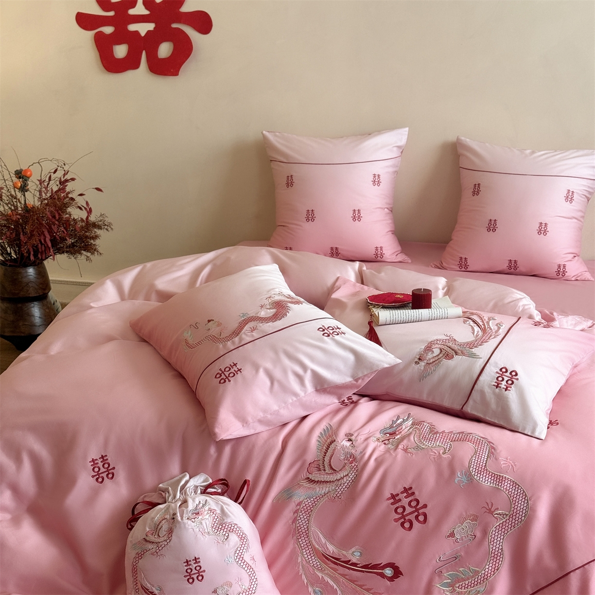 91家纺网 家纺一手货源 找家纺 江涞 2026新款100长绒棉数码印花刺绣四件套-承欢 承欢-粉