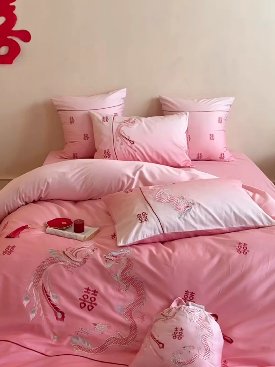 91家纺网 家纺一手货源 找家纺 江涞 2026新款100长绒棉数码印花刺绣四件套-承欢 承欢-粉