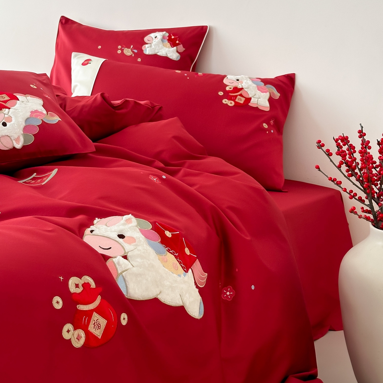 91家纺网 家纺一手货源 找家纺 （总）佳汐蓝家纺 2026春夏新款长绒棉纯棉贴布刺绣四件套-小马奔腾