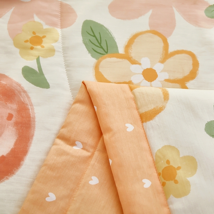 91家纺网 家纺一手货源 找家纺 铺尚美家纺 2026新款双面全棉羽丝空调被夏凉被单夏被 笑脸草莓