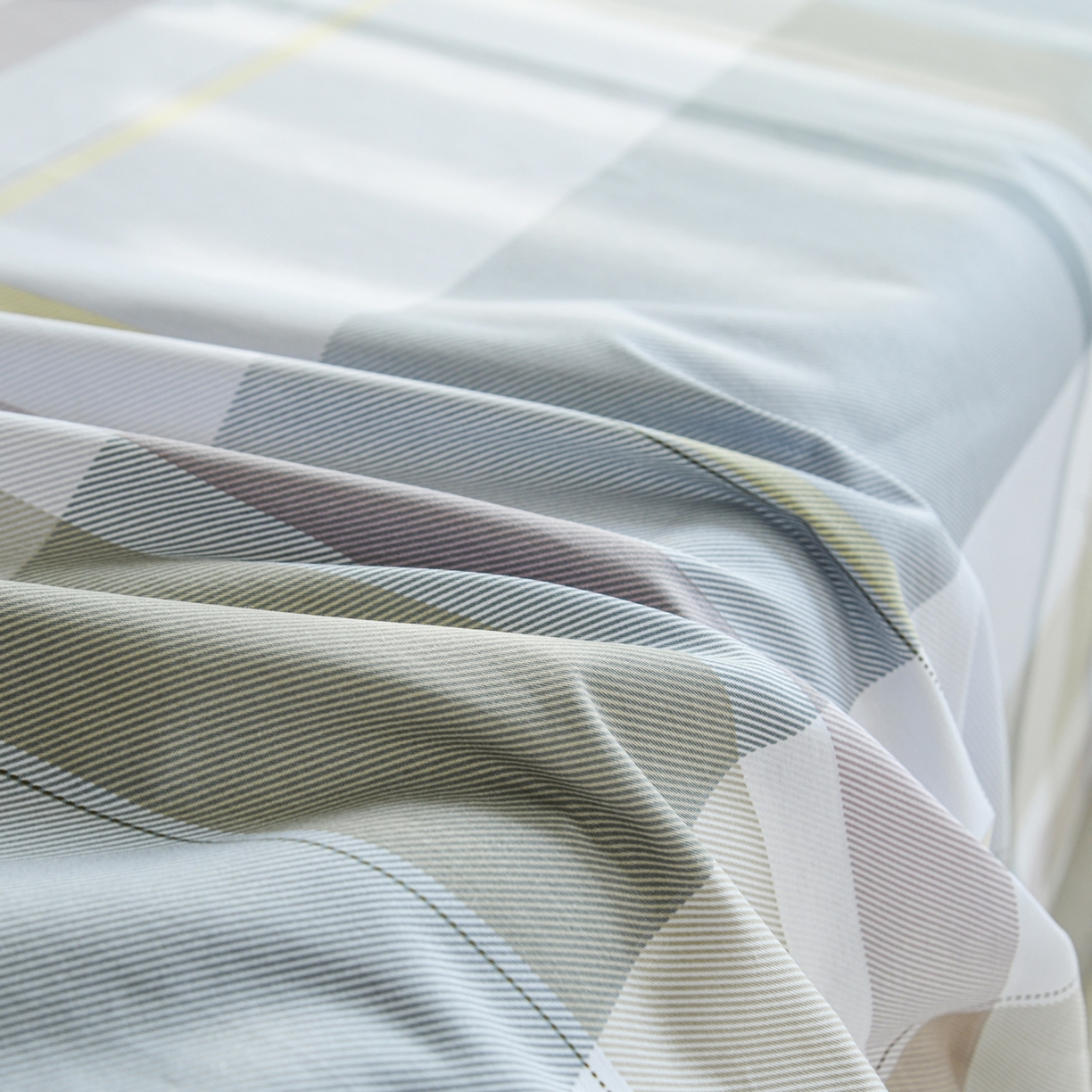 91家纺网 家纺一手货源 找家纺 缘舒家纺 2026新款全棉纯棉印花单床单床单单件 格韵