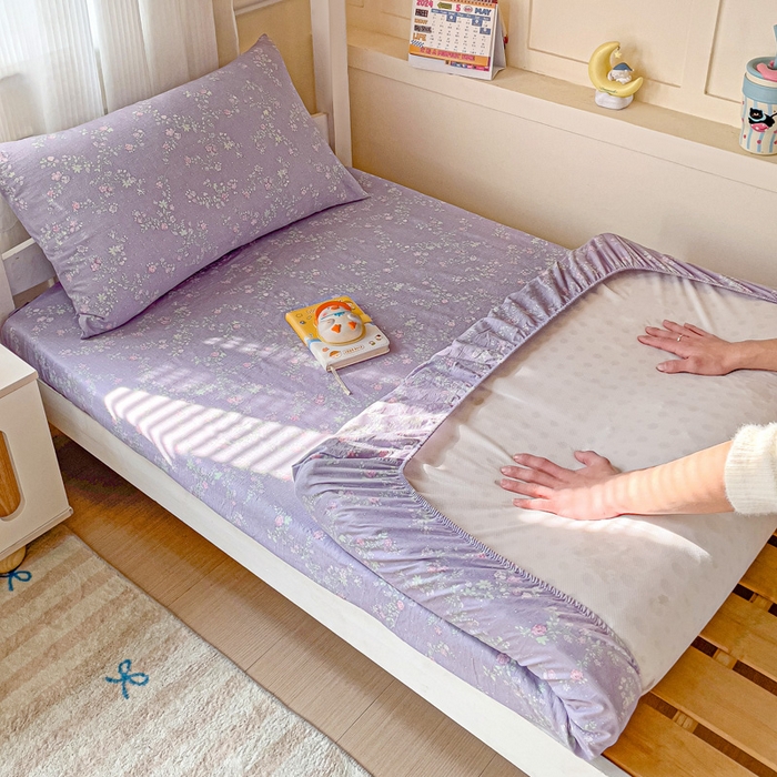 91家纺网 家纺一手货源 找家纺 纽缦家纺 2026新款云感提花双层纱学生床笠 恋如青柠香