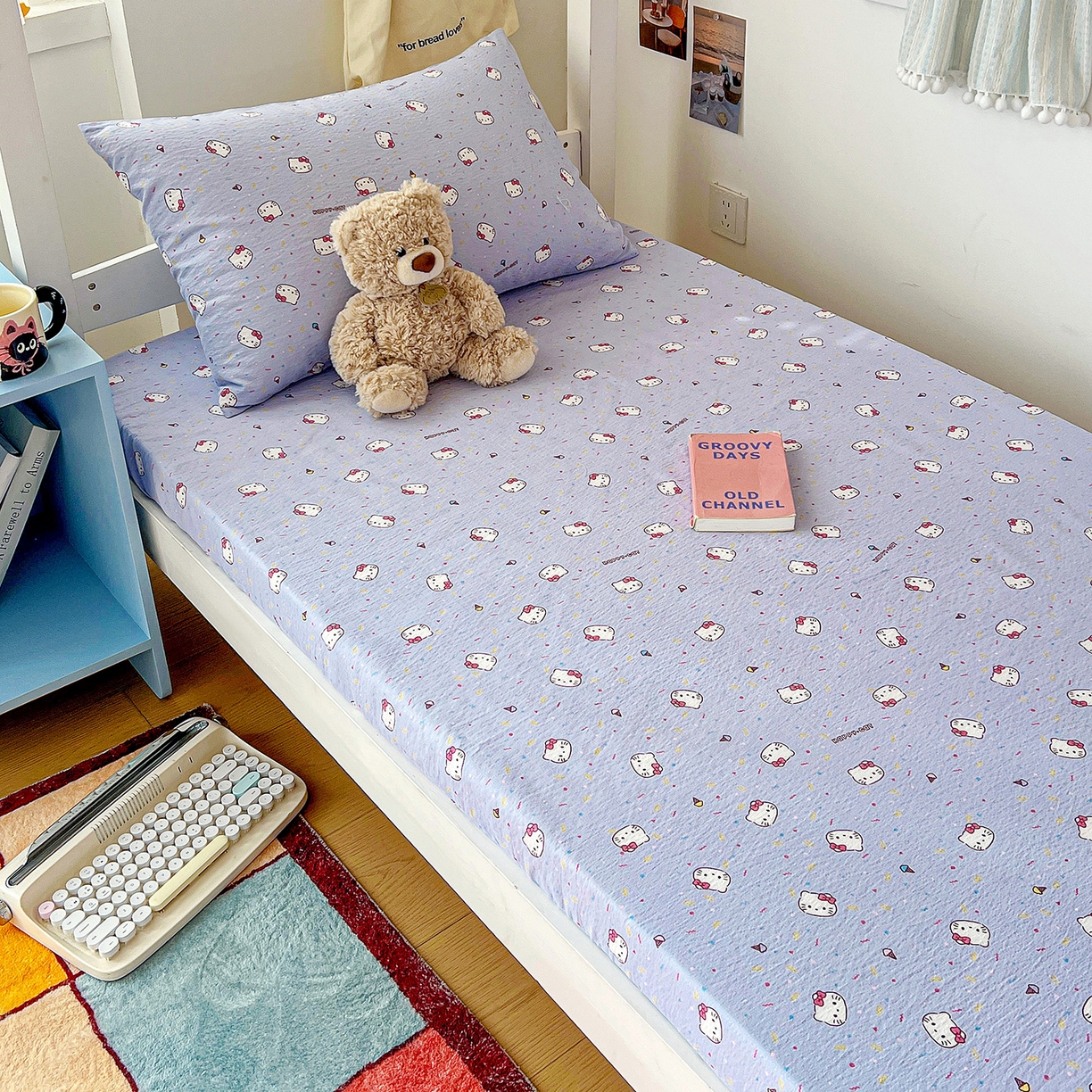 91家纺网 家纺一手货源 找家纺 纽缦家纺 2026新款云感提花双层纱学生床笠 蓝莓奶糖