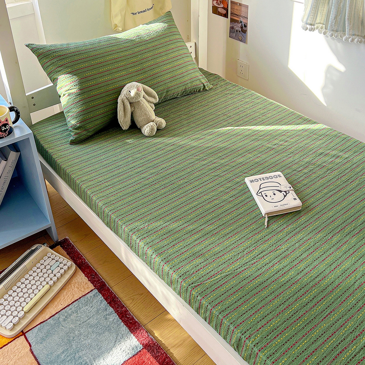 91家纺网 家纺一手货源 找家纺 纽缦家纺 2026新款云感提花双层纱学生床笠 六子棋绿