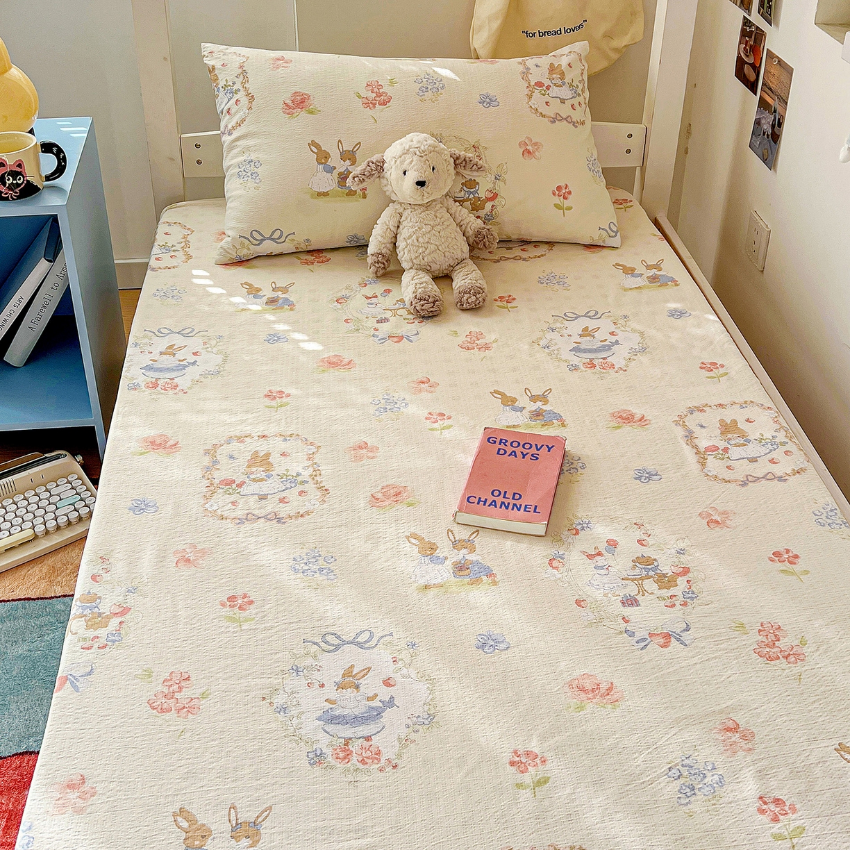 91家纺网 家纺一手货源 找家纺 纽缦家纺 2026新款云感提花双层纱学生床笠 镜子里的兔