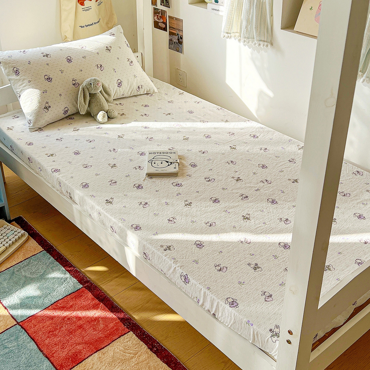 91家纺网 家纺一手货源 找家纺 纽缦家纺 2026新款云感提花双层纱学生床笠 裙子小兔