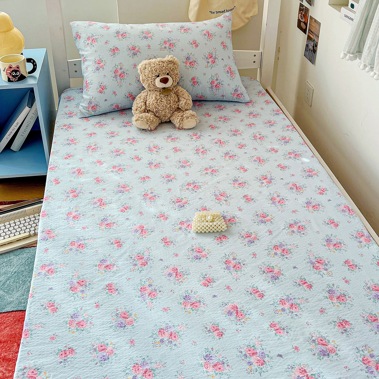 91家纺网 家纺一手货源 找家纺 纽缦家纺 2026新款云感提花双层纱学生床笠 清风与雾蓝