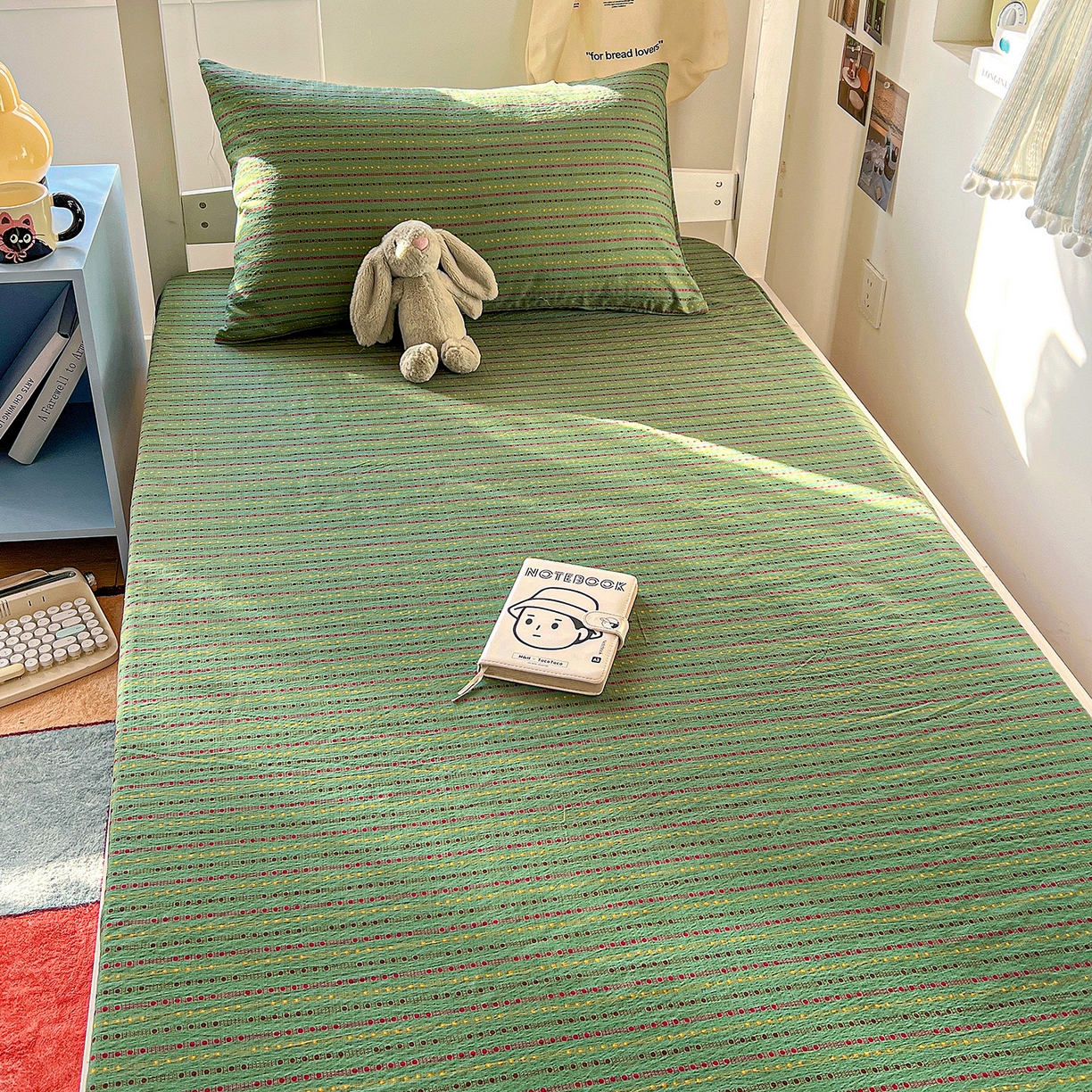 91家纺网 家纺一手货源 找家纺 纽缦家纺 2026新款云感提花双层纱学生床笠 六子棋绿