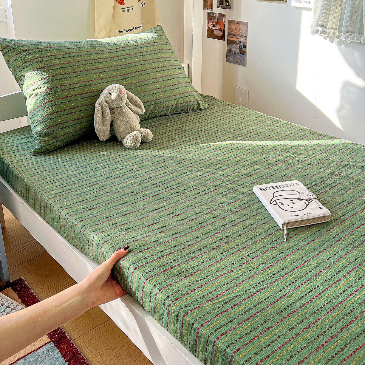 91家纺网 家纺一手货源 找家纺 纽缦家纺 2026新款云感提花双层纱学生床笠 六子棋绿