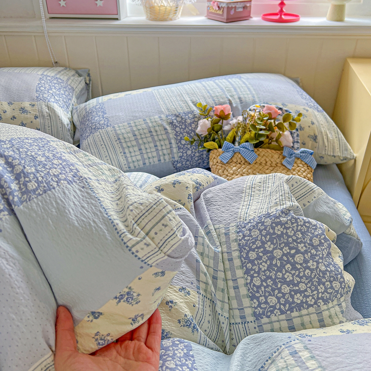 91家纺网 家纺一手货源 找家纺 仟人梦 2026新款云感双层纱印花四件套 半亩花田