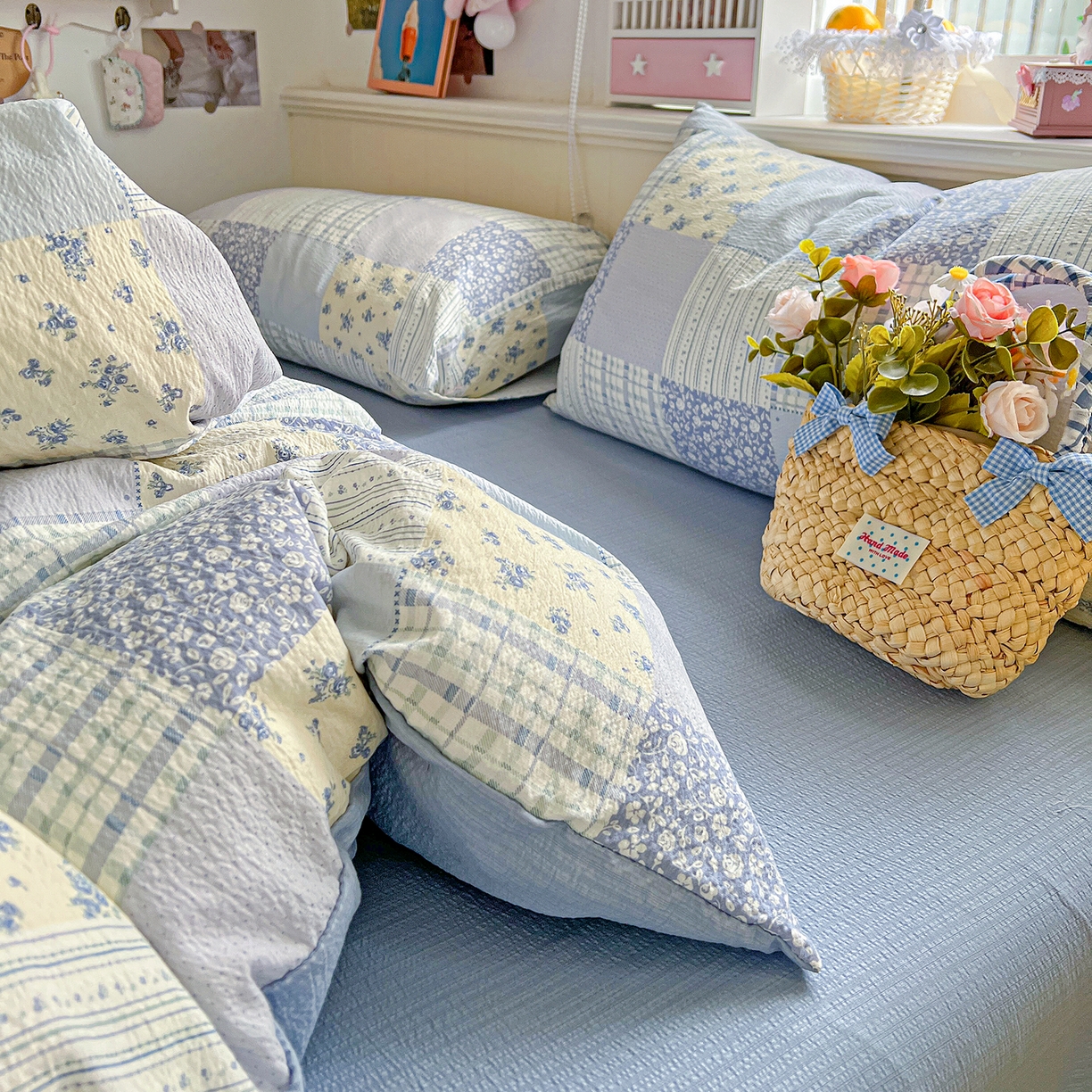 91家纺网 家纺一手货源 找家纺 仟人梦 2026新款云感双层纱印花四件套 半亩花田