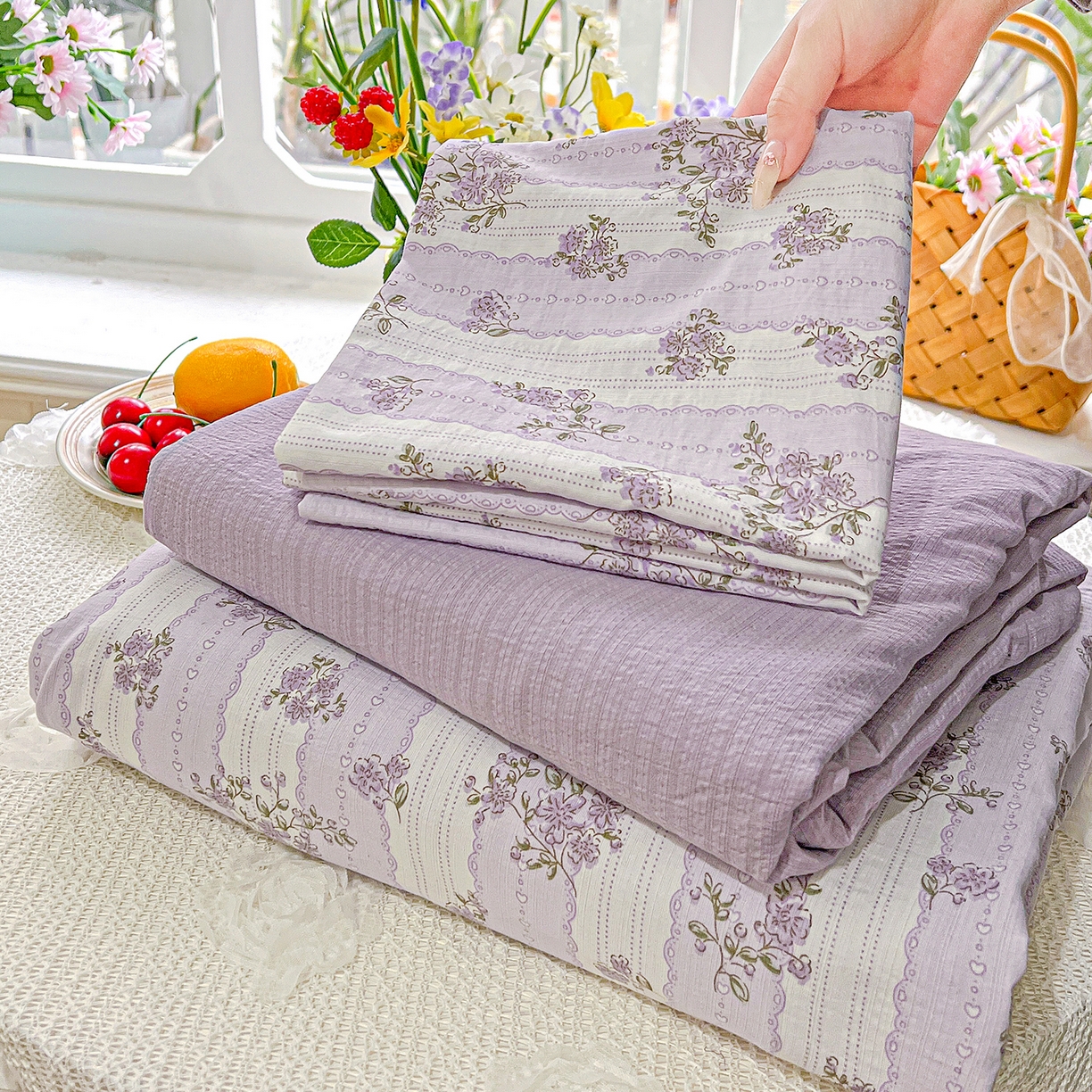 91家纺网 家纺一手货源 找家纺 仟人梦 2026新款云感双层纱印花四件套 半暖时光-紫