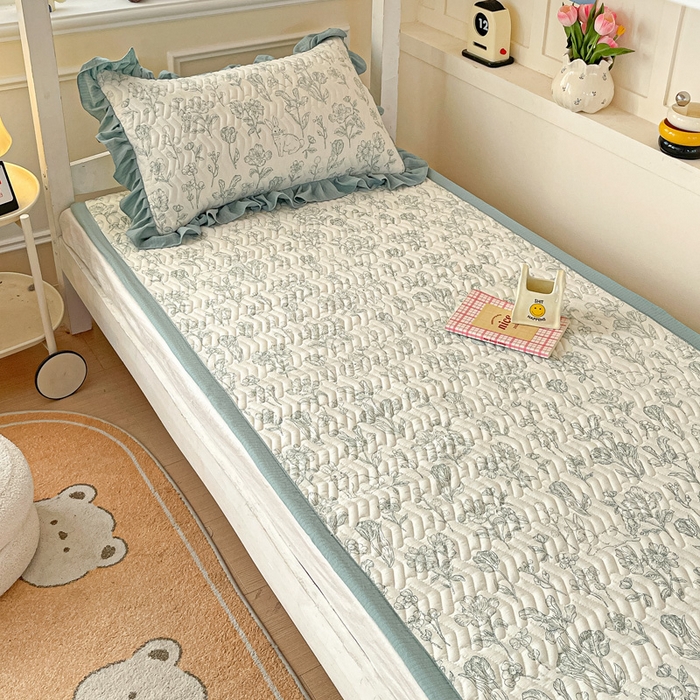 91家纺网 家纺一手货源 找家纺 （总）纽缦家纺 2026新款云感提花双层纱学生床垫