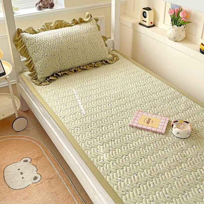 91家纺网 家纺一手货源 找家纺 （总）纽缦家纺 2026新款云感提花双层纱学生床垫