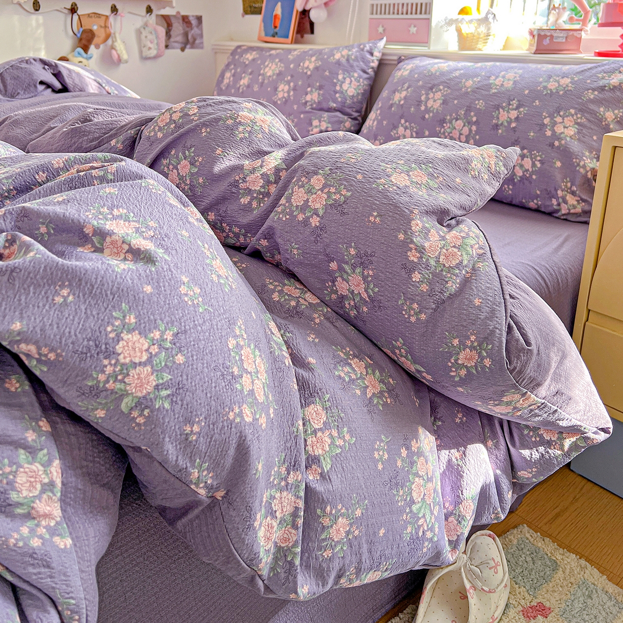 91家纺网 家纺一手货源 找家纺 仟人梦 2026新款云感双层纱印花四件套 豆蔻