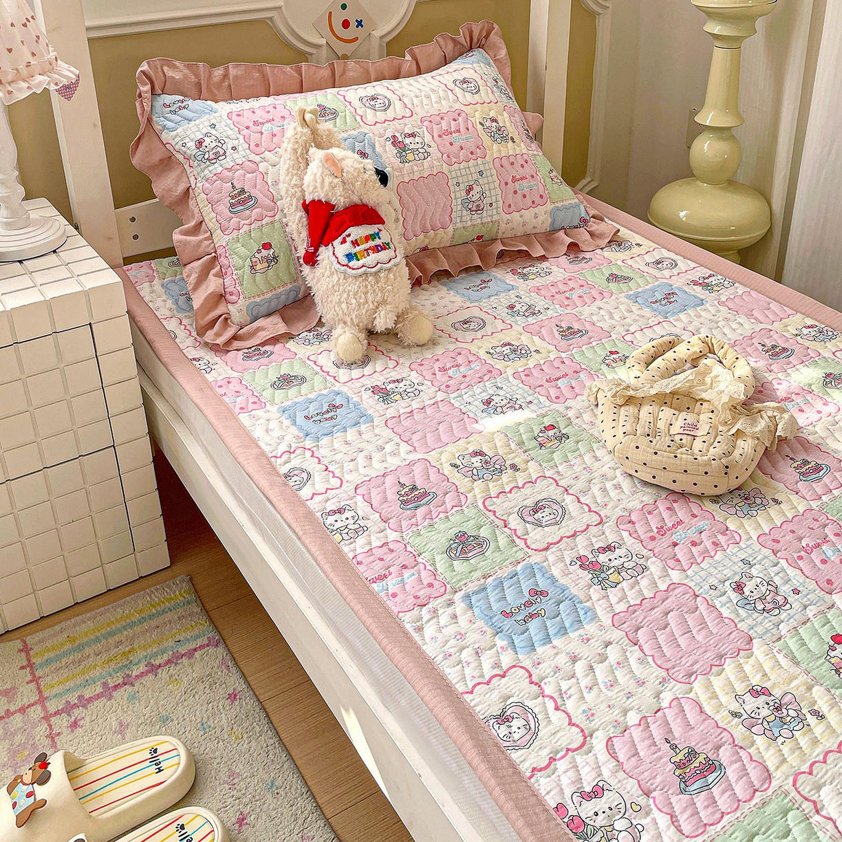 91家纺网 家纺一手货源 找家纺 （总）纽缦家纺 2026新款云感提花双层纱学生床垫