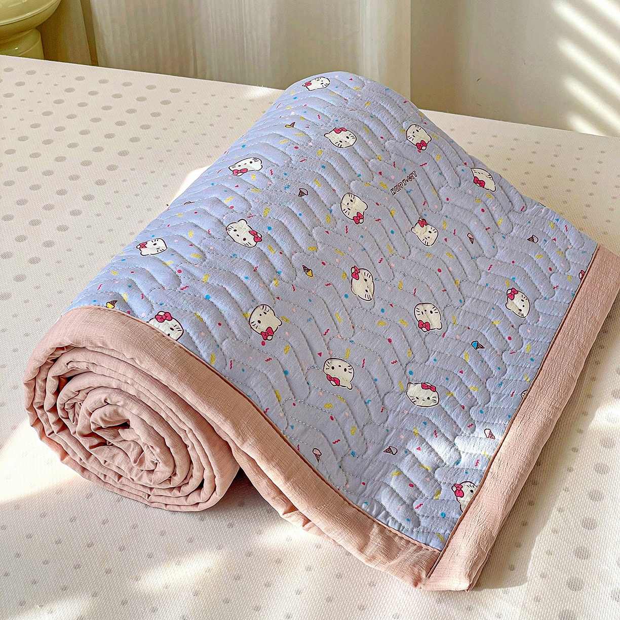 91家纺网 家纺一手货源 找家纺 纽缦家纺 2026新款云感提花双层纱学生床垫 蓝莓奶糖