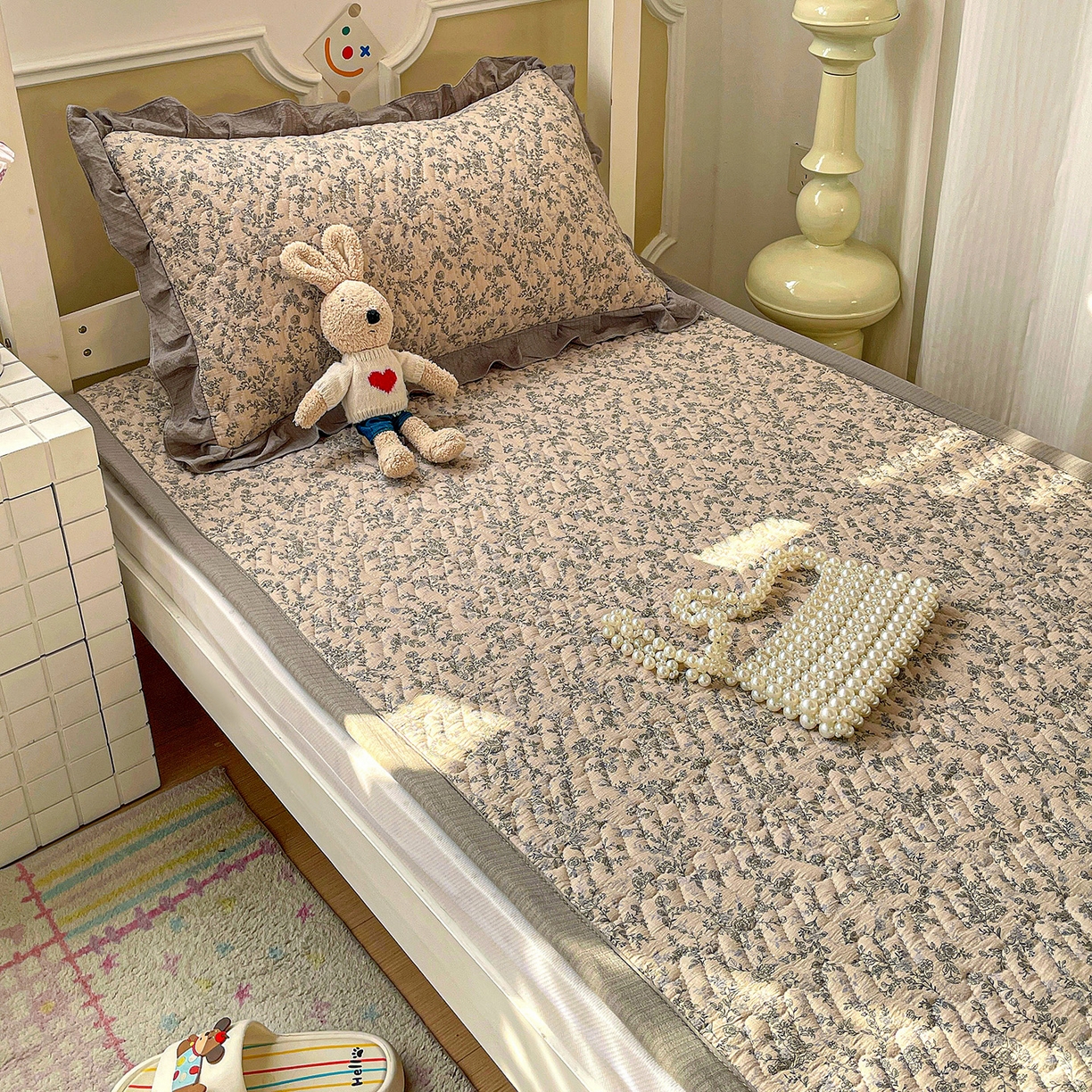 纽缦家纺 2026新款云感提花双层纱学生床垫 竹韵花语