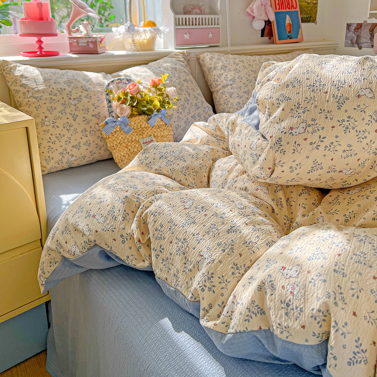 91家纺网 家纺一手货源 找家纺 仟人梦 2026新款云感双层纱印花四件套 花园兔