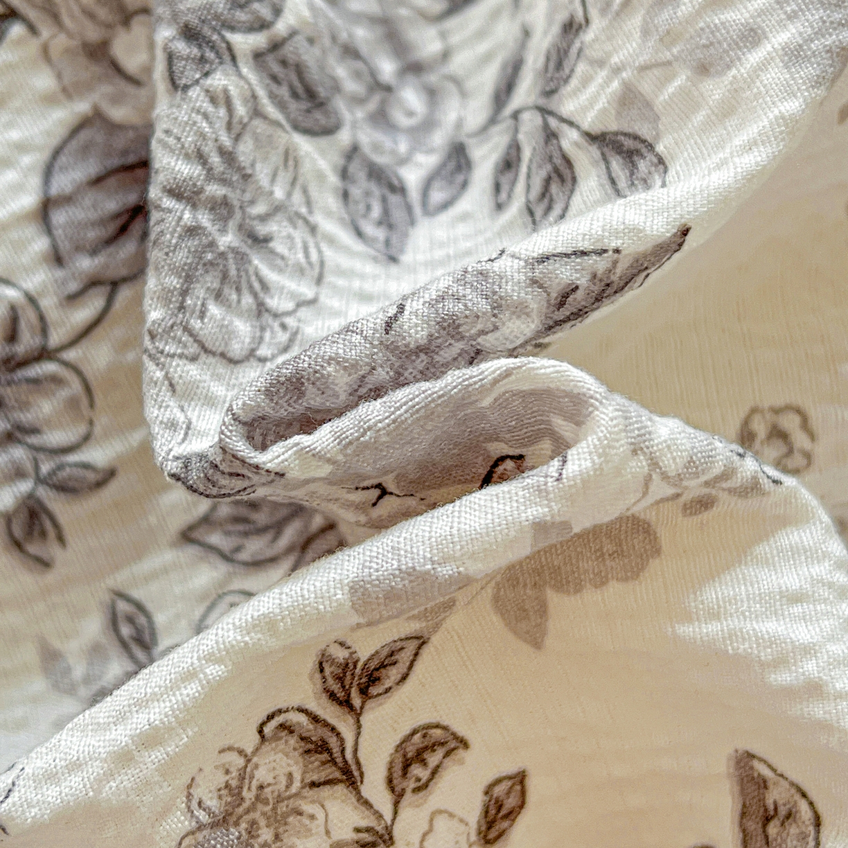 91家纺网 家纺一手货源 找家纺 仟人梦 2026新款云感双层纱印花四件套 蓝黛