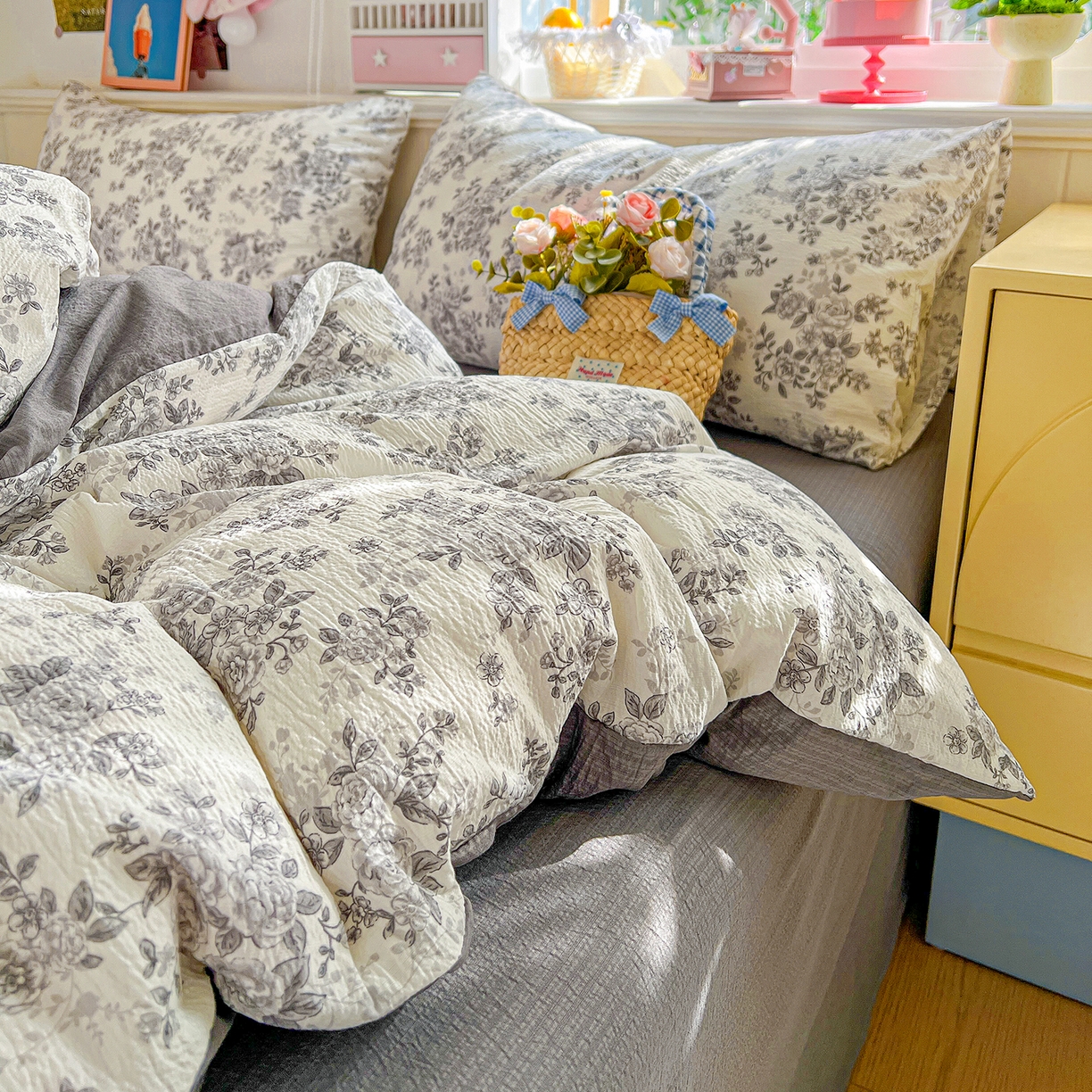 91家纺网 家纺一手货源 找家纺 仟人梦 2026新款云感双层纱印花四件套 蓝黛