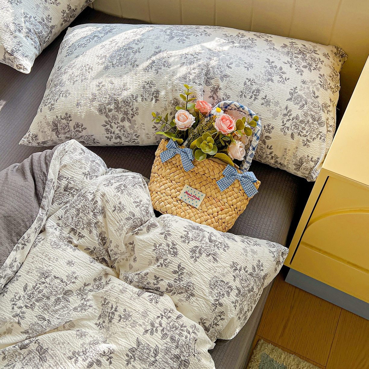 91家纺网 家纺一手货源 找家纺 仟人梦 2026新款云感双层纱印花四件套 蓝黛