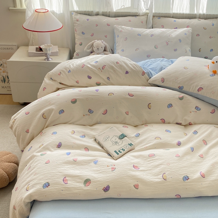 91家纺网 家纺一手货源 找家纺 红日子纺织品  2026春夏新款云感小清新皱皱纱四件套 夏日缤纷