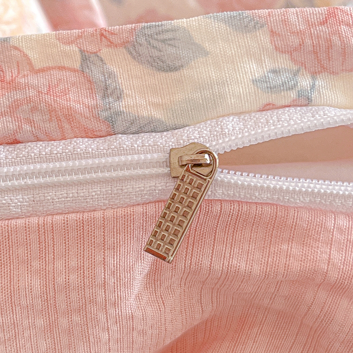 91家纺网 家纺一手货源 找家纺 仟人梦 2026新款云感双层纱印花四件套 水墨丹青-粉