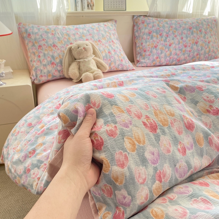 91家纺网 家纺一手货源 找家纺 红日子纺织品  2026春夏新款云感小清新皱皱纱四件套 浓情郁金香