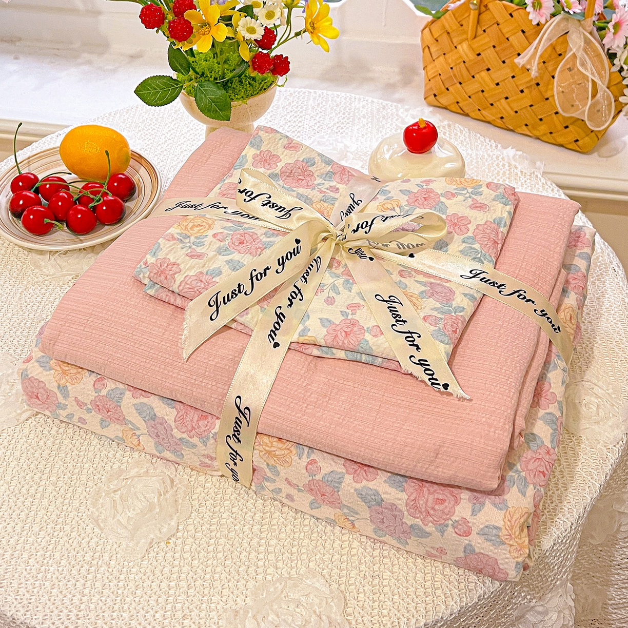 91家纺网 家纺一手货源 找家纺 仟人梦 2026新款云感双层纱印花四件套 水墨丹青-粉