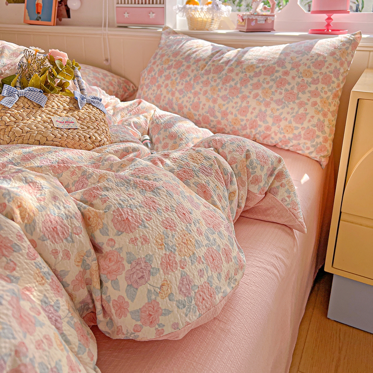 91家纺网 家纺一手货源 找家纺 仟人梦 2026新款云感双层纱印花四件套 水墨丹青-粉