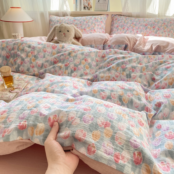 91家纺网 家纺一手货源 找家纺 红日子纺织品  2026春夏新款云感小清新皱皱纱四件套 浓情郁金香