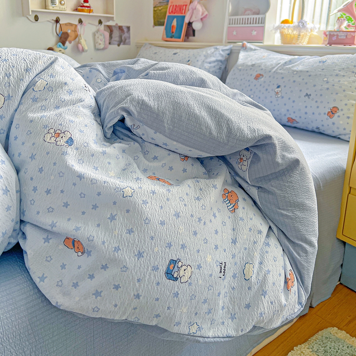 91家纺网 家纺一手货源 找家纺 仟人梦 2026新款云感双层纱印花四件套 淘气狗