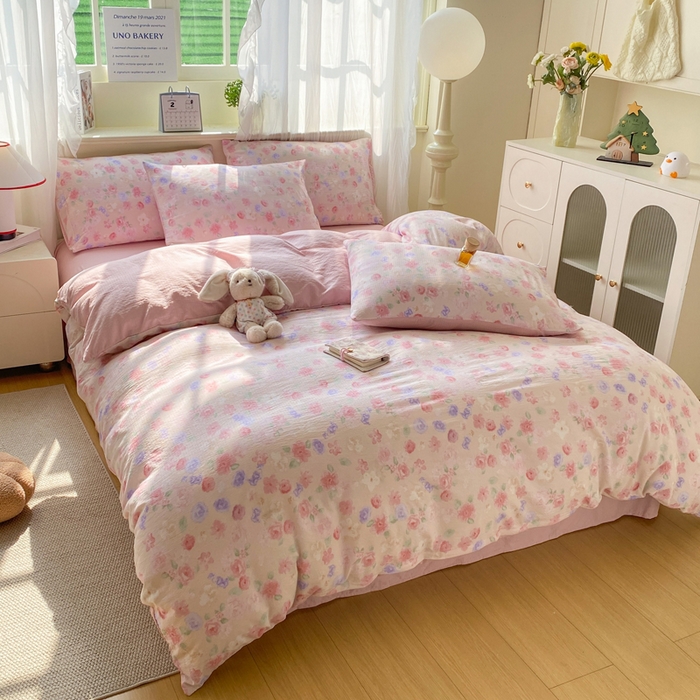 91家纺网 家纺一手货源 找家纺 红日子纺织品  2026春夏新款云感小清新皱皱纱四件套 山花烂漫