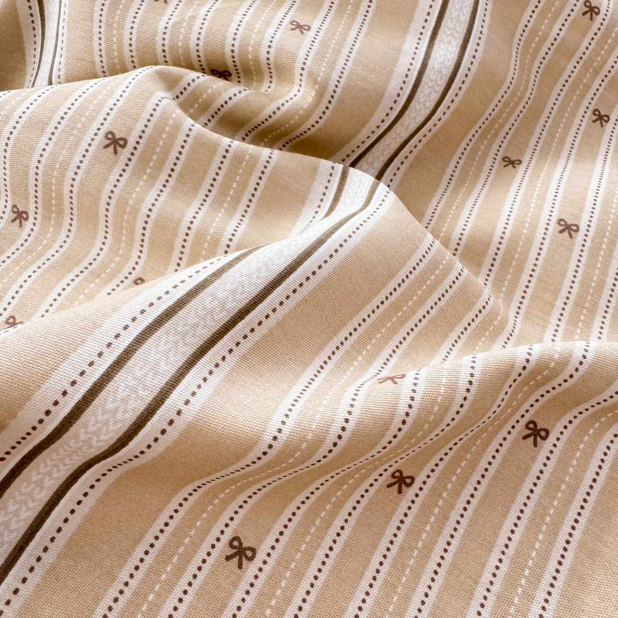 91家纺网 家纺一手货源 找家纺 （总）乐童家纺 2026新款全棉纯棉花边四件套-简约风