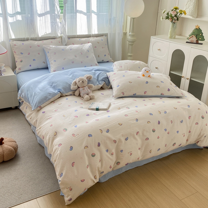 91家纺网 家纺一手货源 找家纺 红日子纺织品  2026春夏新款云感小清新皱皱纱四件套 夏日缤纷