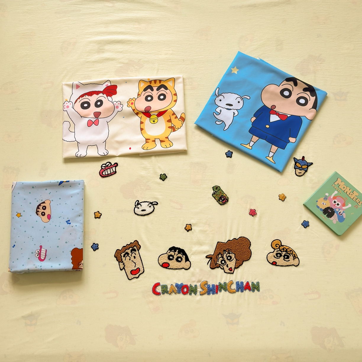 91家纺网 家纺一手货源 找家纺 （总）一霖家纺 2026新款正品蜡笔小新高克重云朵棉毛巾绣数码枕套系列四件套热推款