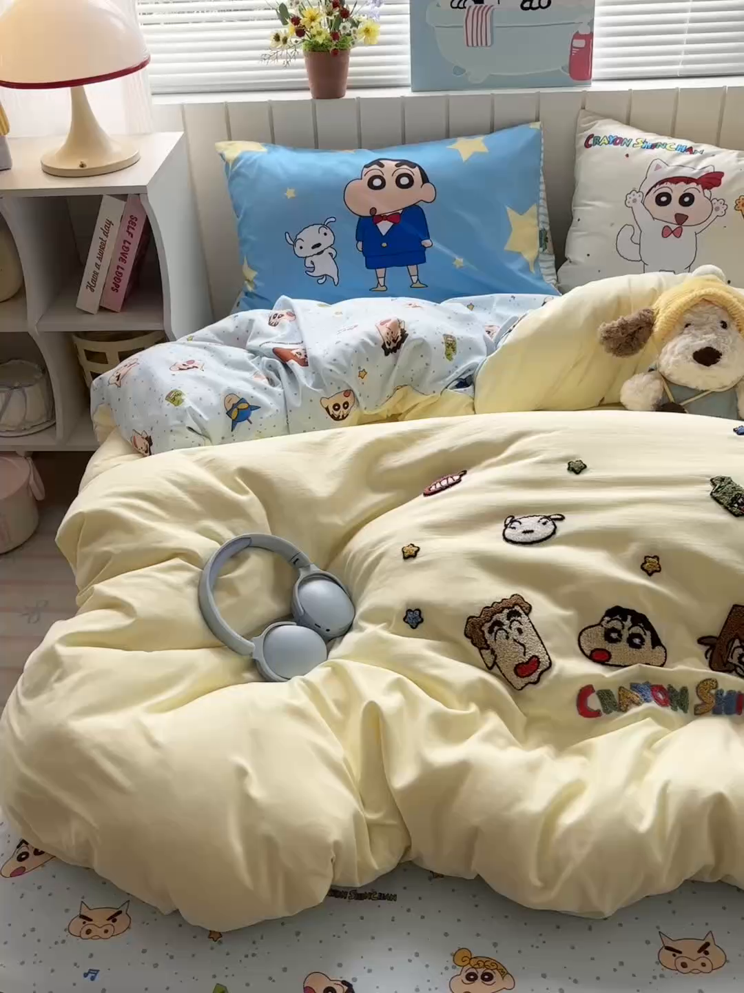 91家纺网 家纺一手货源 找家纺 （总）一霖家纺 2026新款正品蜡笔小新高克重云朵棉毛巾绣数码枕套系列四件套热推款